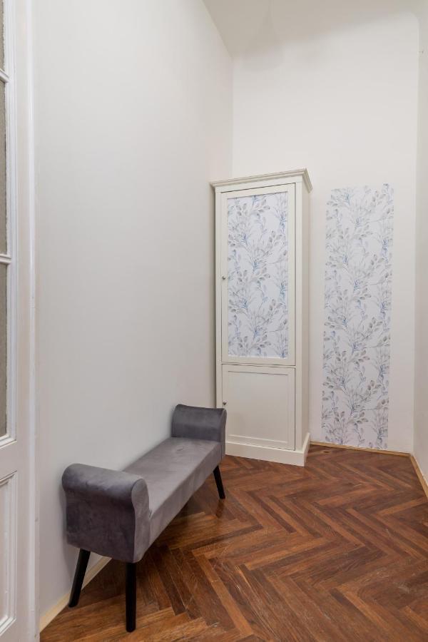 Dana Apartment *